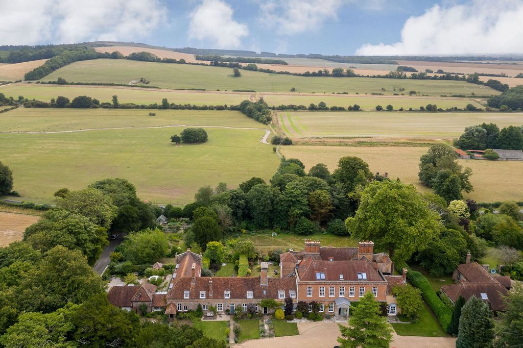 Property photo 3 of 24