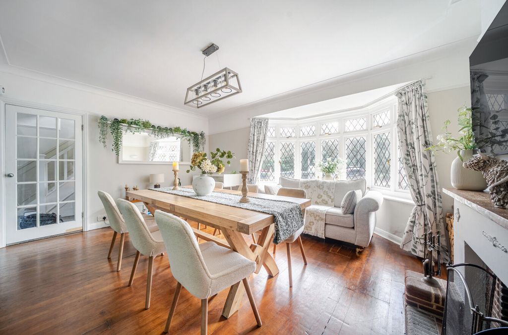 Property photo 3 of 12 1397008-47-696543...