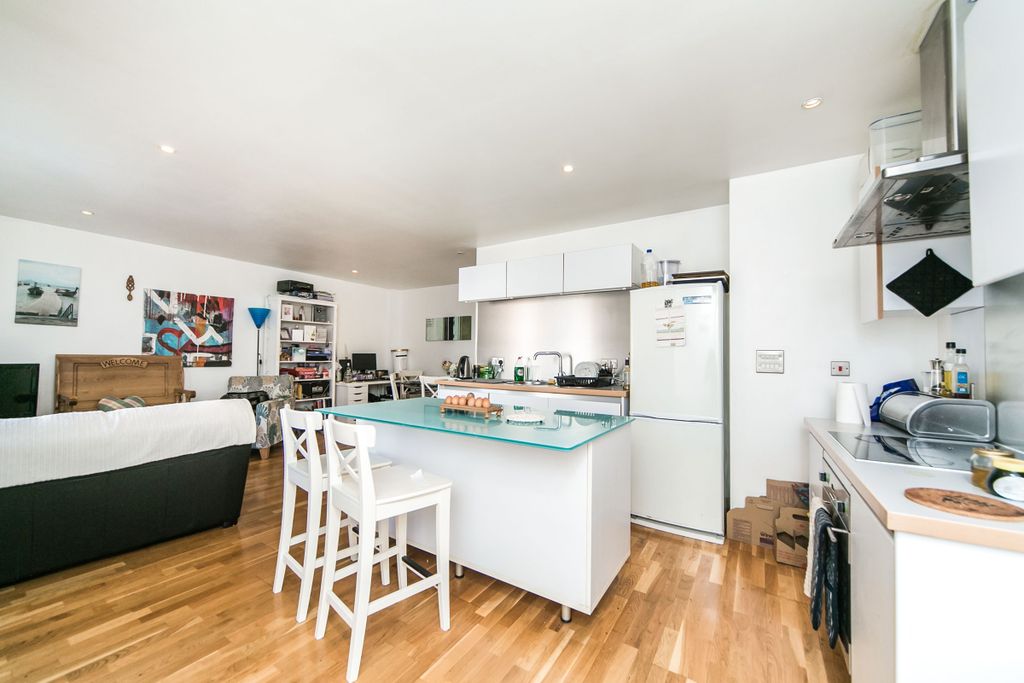 Property photo 1 of 9 634Beb0d-E37d-43Fd-A