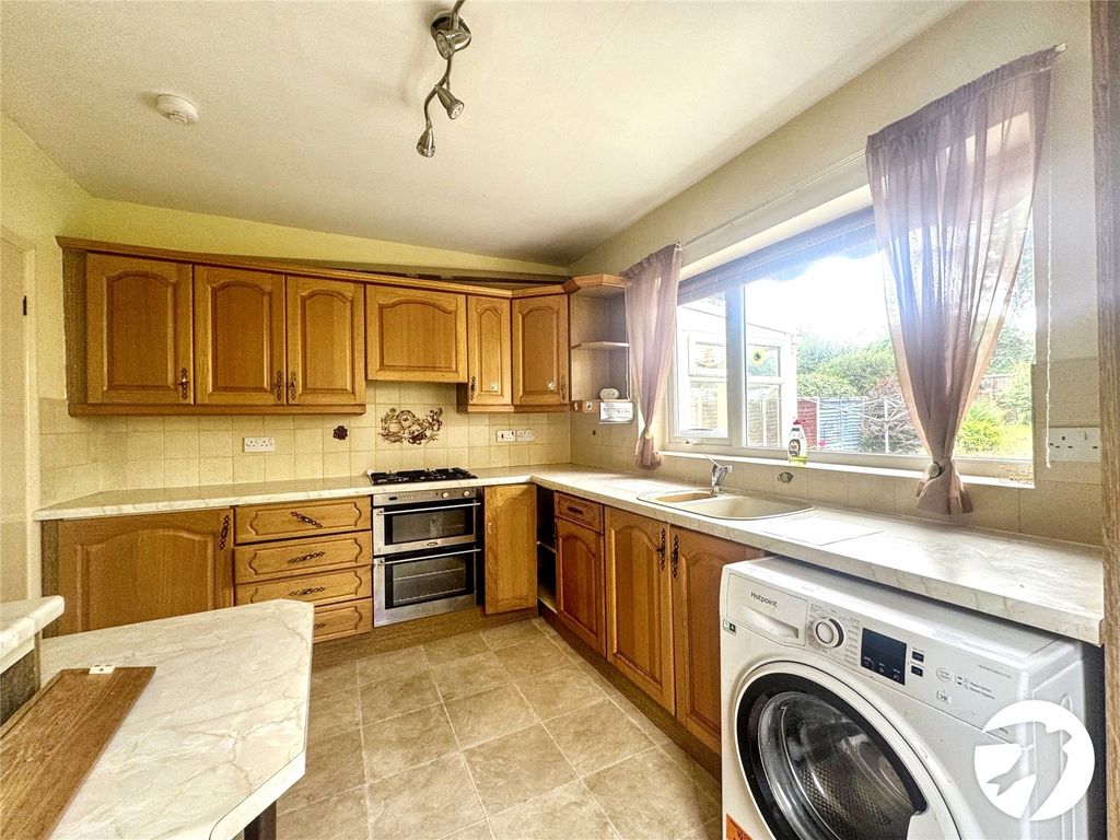 Property photo 3 of 13 Kitchen