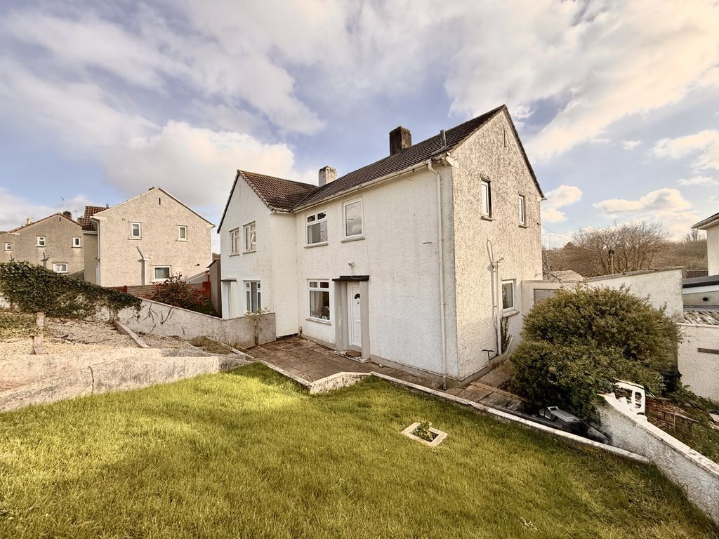 Property photo 2 of 13 Photo 11