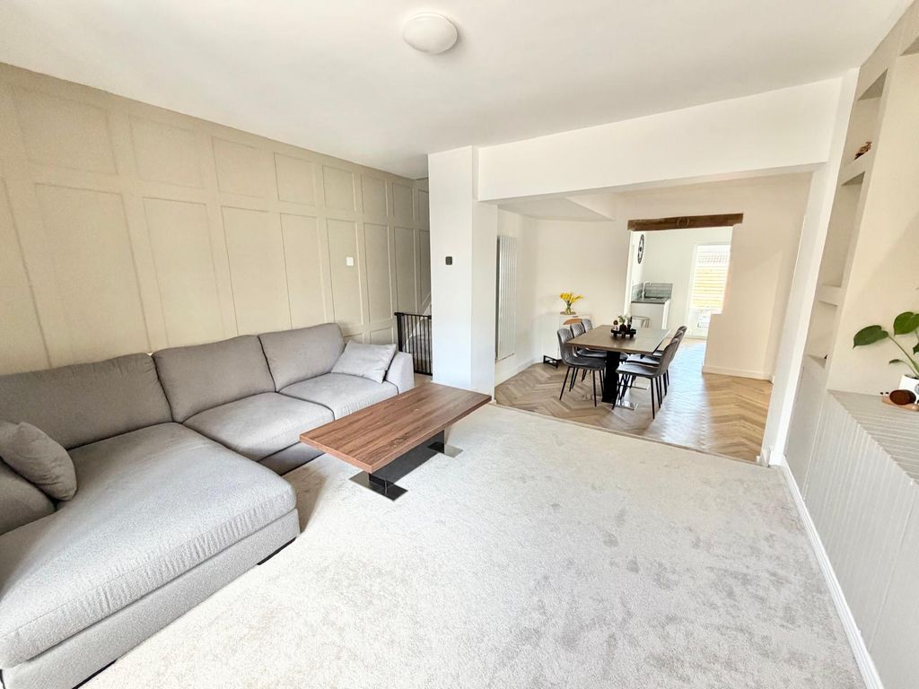 Property photo 2 of 19 36Bbce02-d017-43Ec-Becd-cc45Bc1052A4