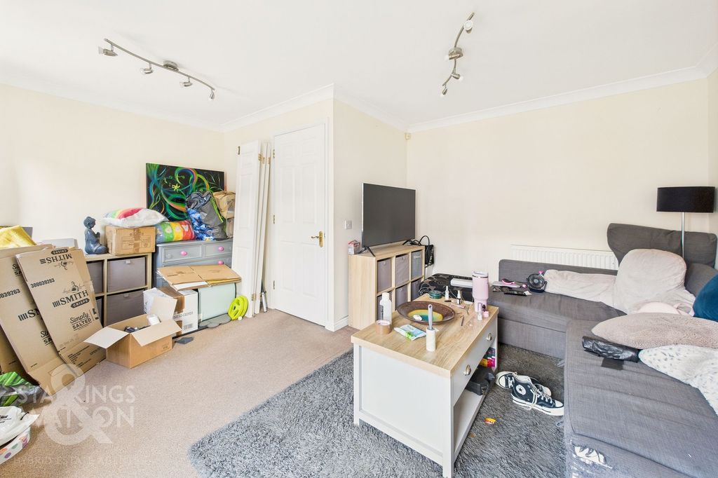 Property photo 2 of 14