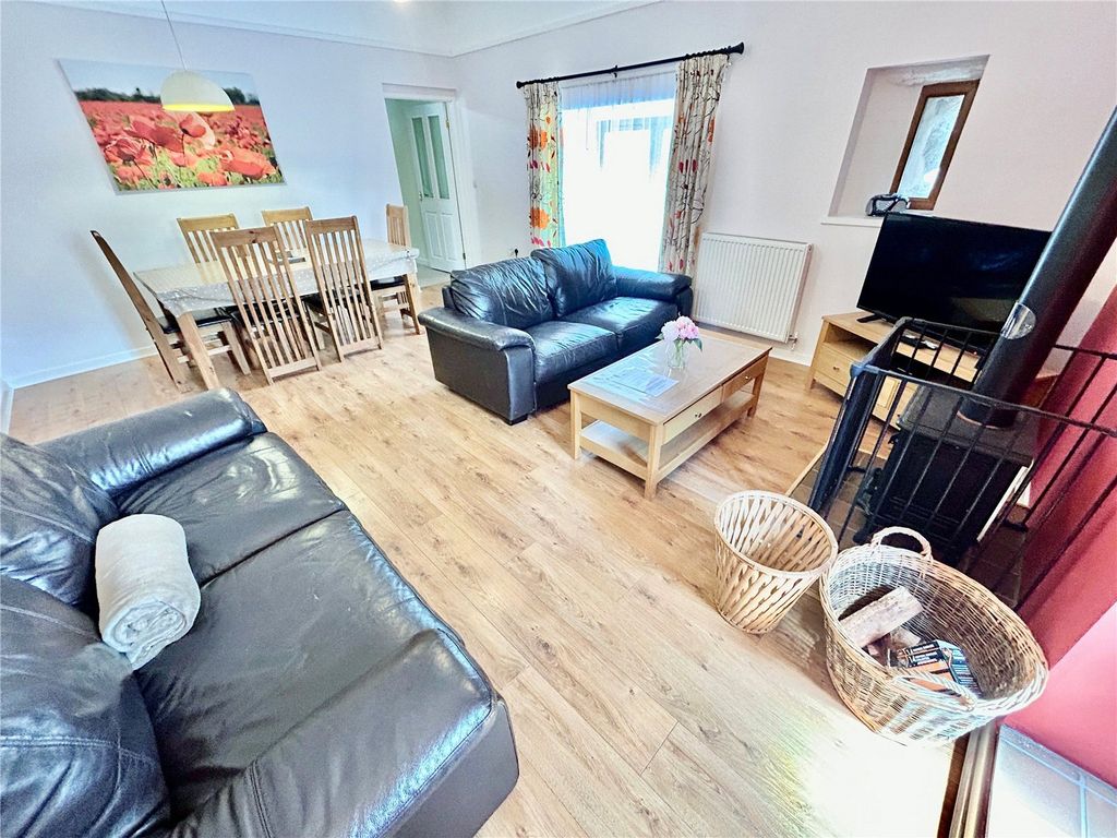 Property photo 2 of 45 Picture No. 22