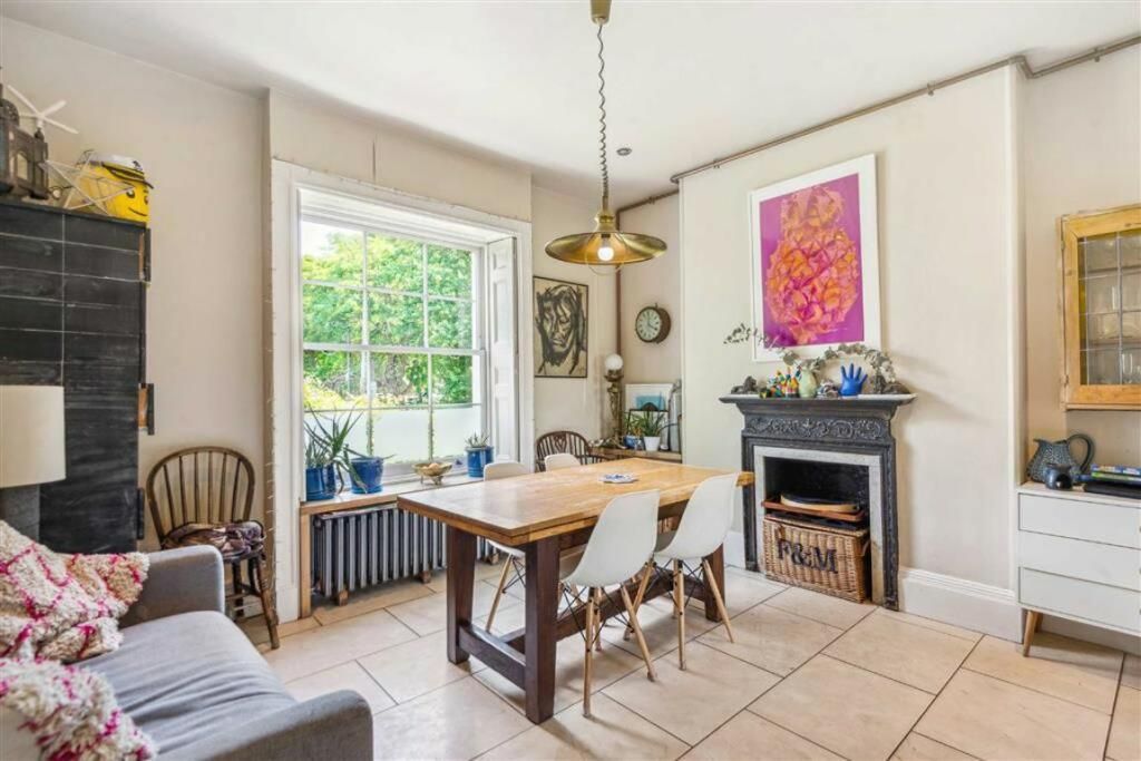 Property photo 3 of 10 Photo 3