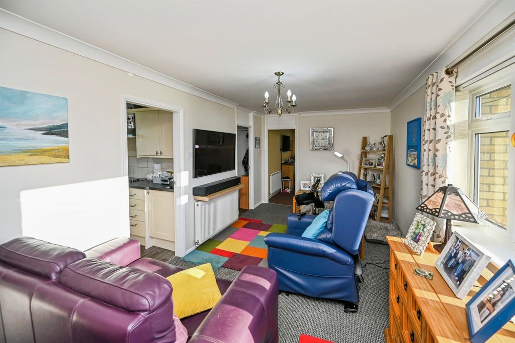 Property photo 3 of 23