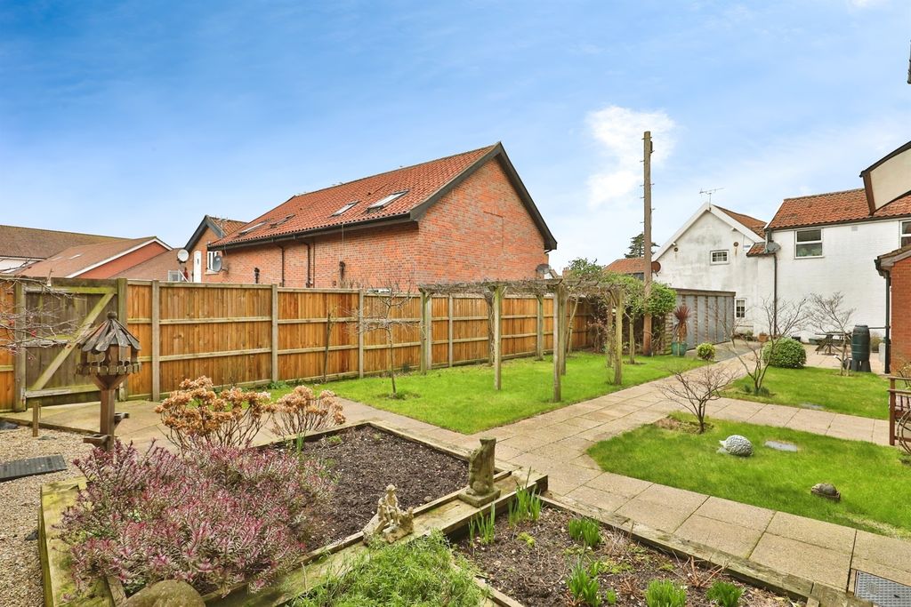 Property photo 2 of 15