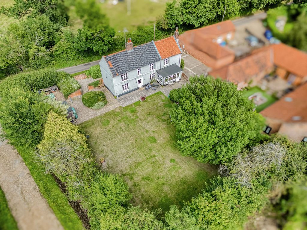 Property photo 2 of 30