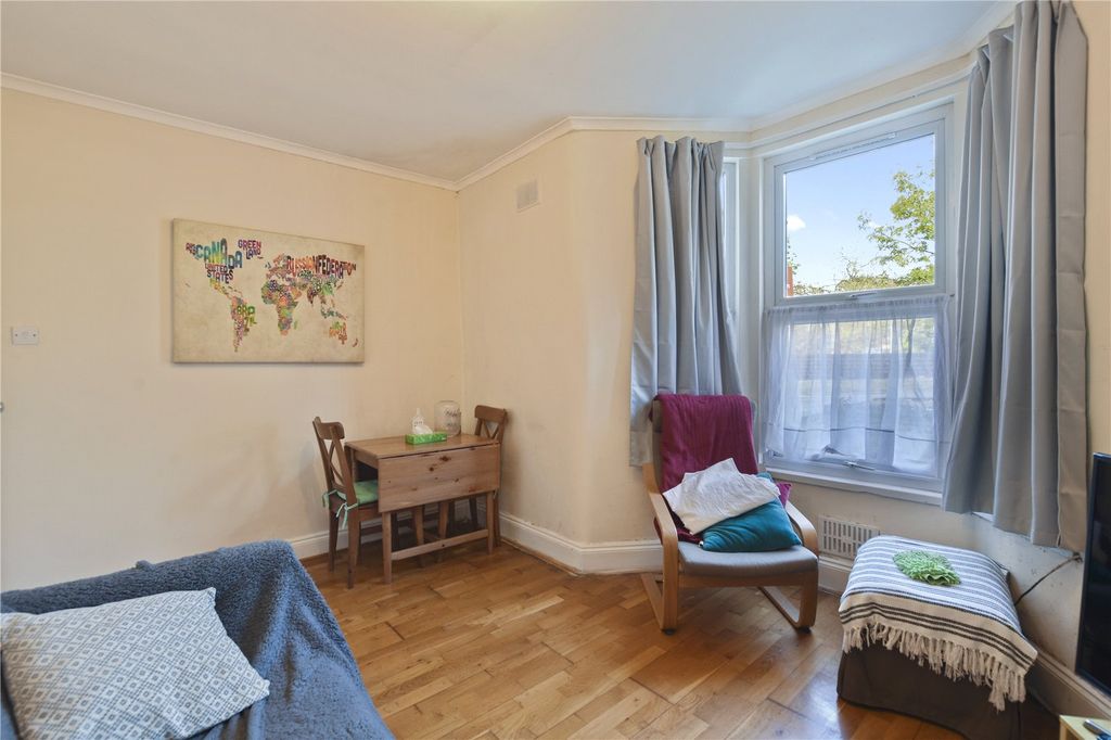 Property photo 3 of 9 Living Room