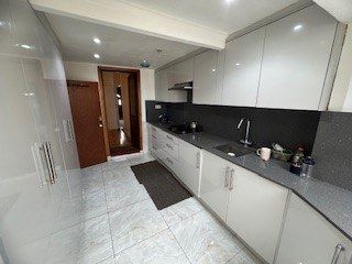 Property photo 1 of 12 5 Bedroom Terrace For Rent