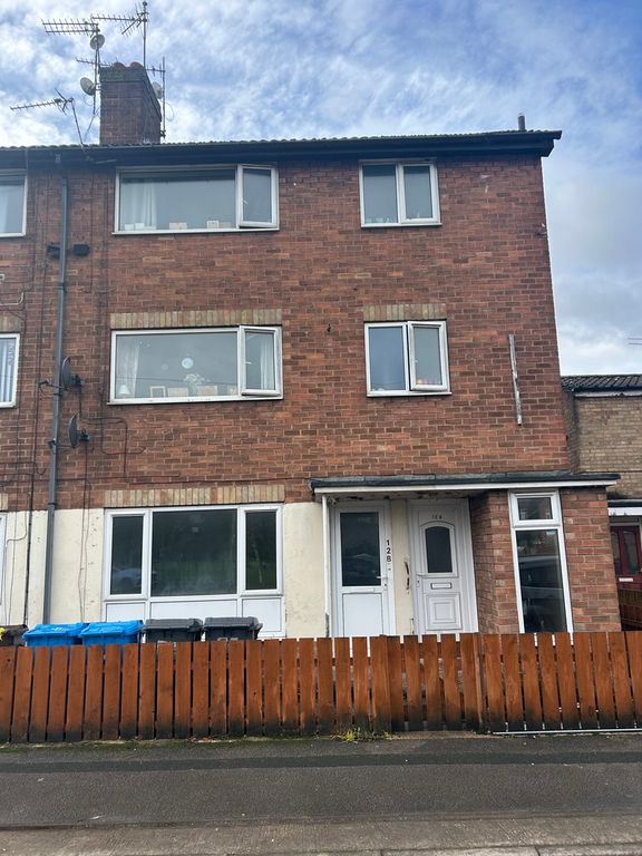 Property photo 2 of 8