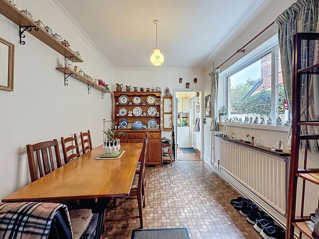 Property photo 2 of 19 Dining Room
