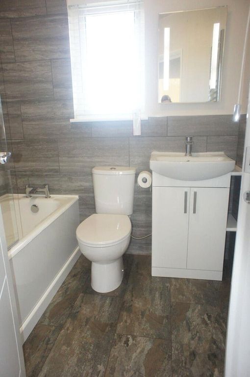 Property photo 2 of 13 Picture No. 02