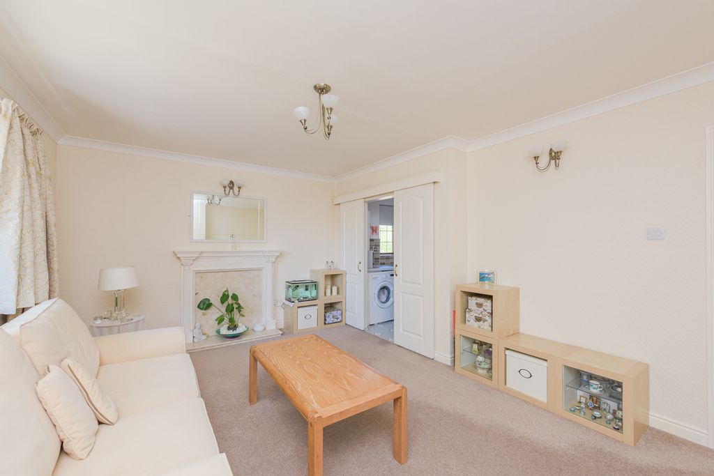 Property photo 3 of 26