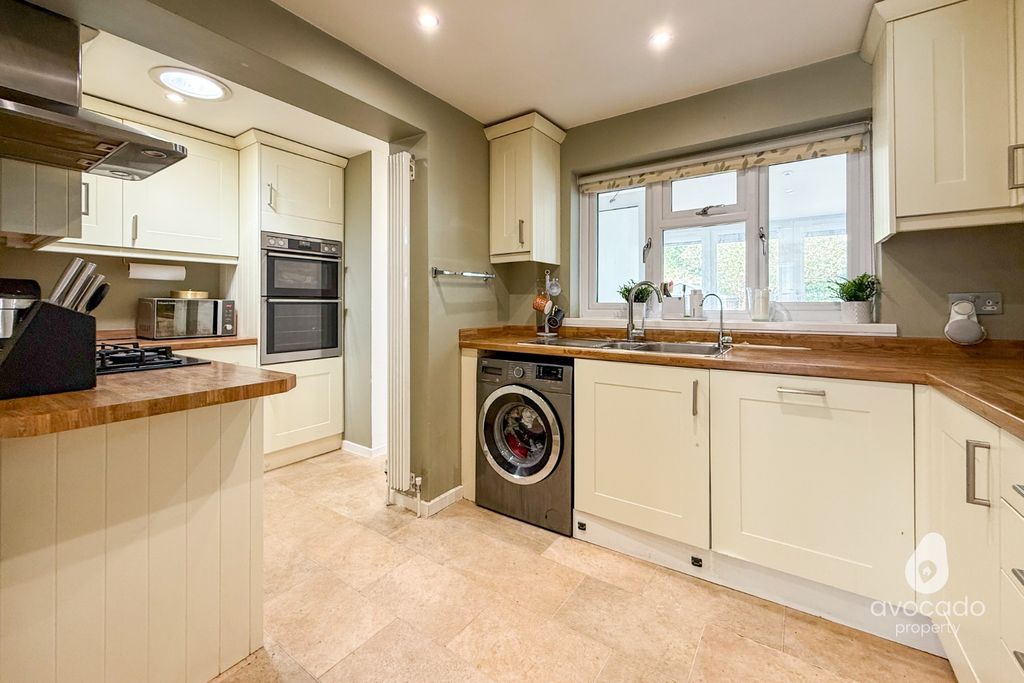 Property photo 2 of 31 5156462