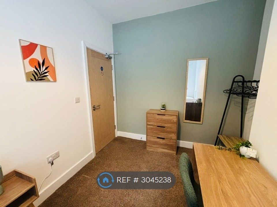 Property photo 2 of 13 Room 1