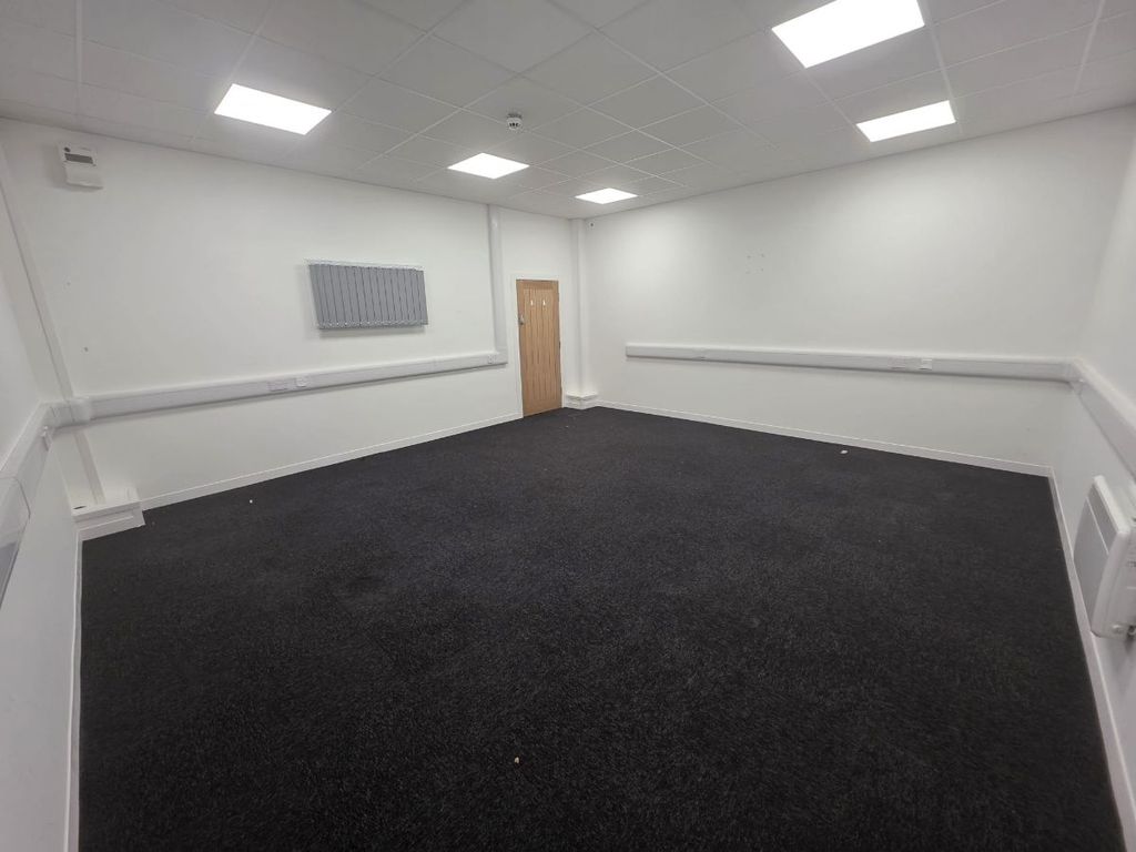 Property photo 1 of 2