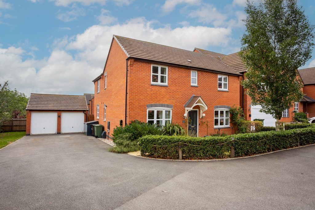 Property photo 1 of 34