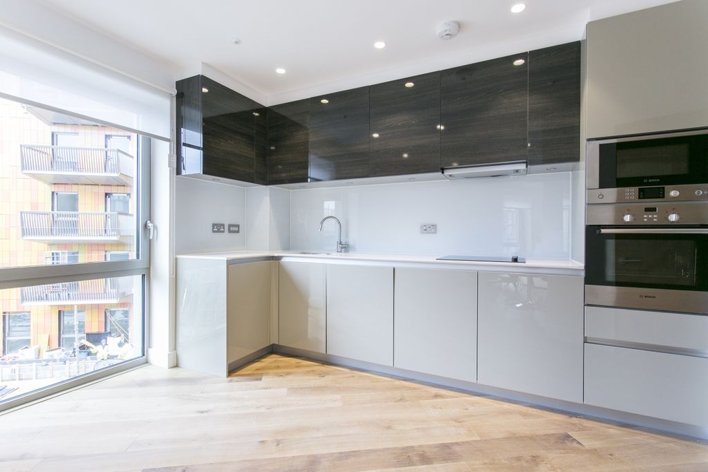 Property photo 2 of 14 Kitchen