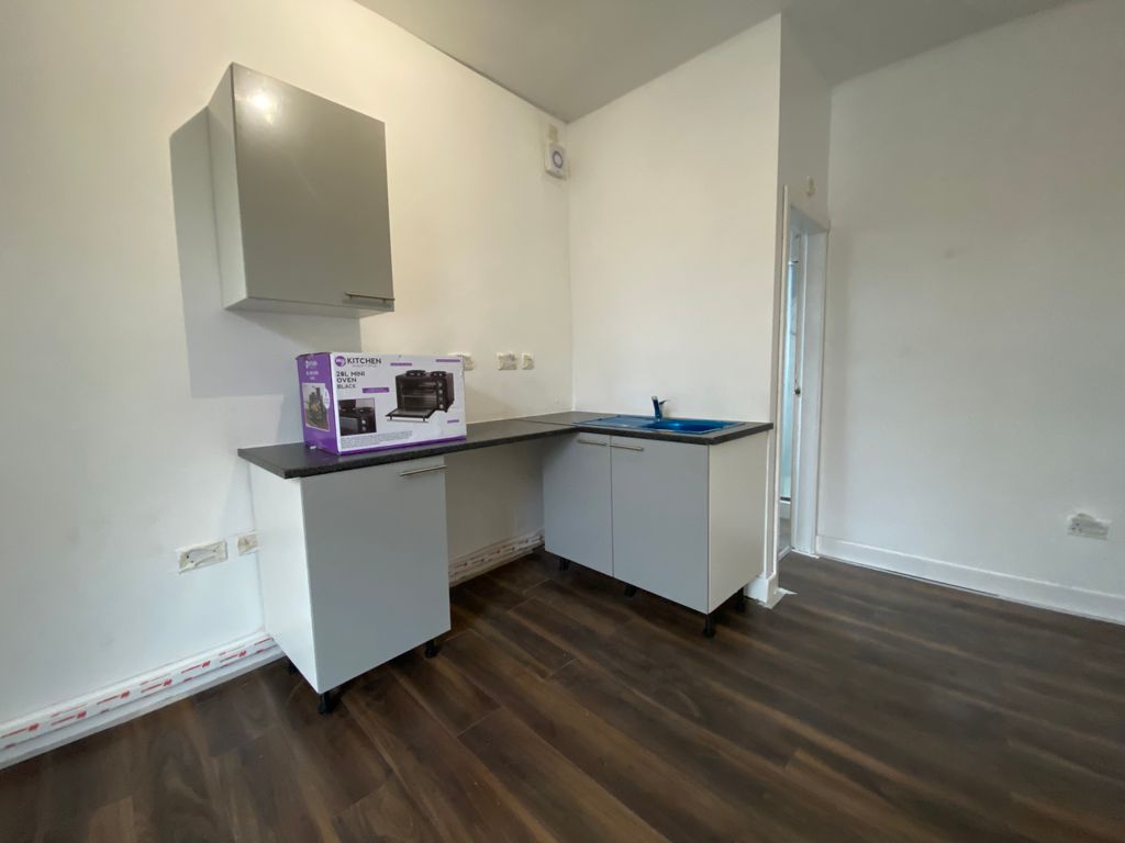 Property photo 2 of 3 Bedroom