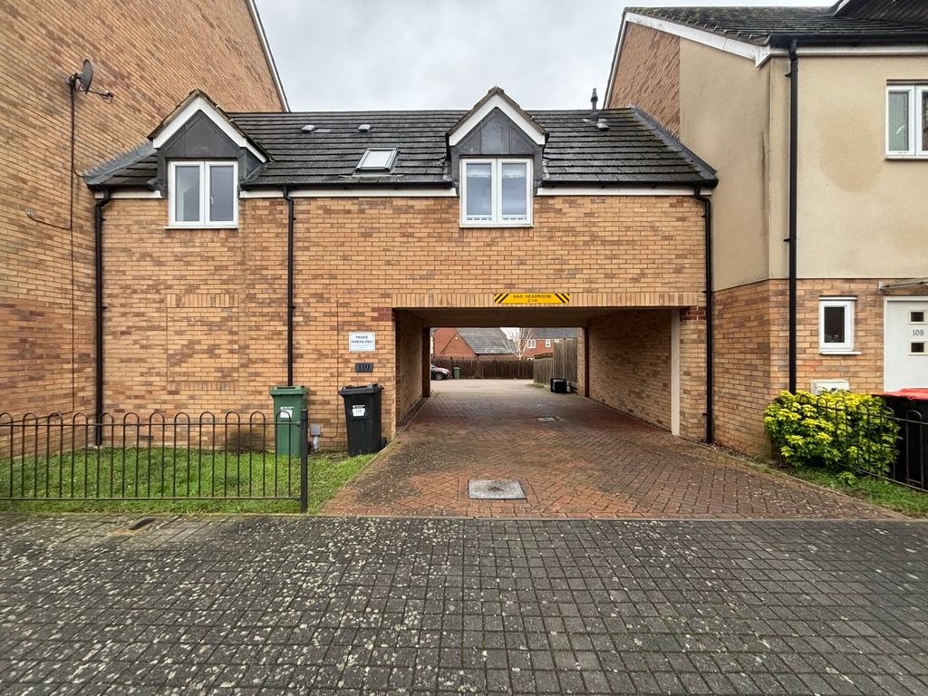 Property photo 1 of 9 Front