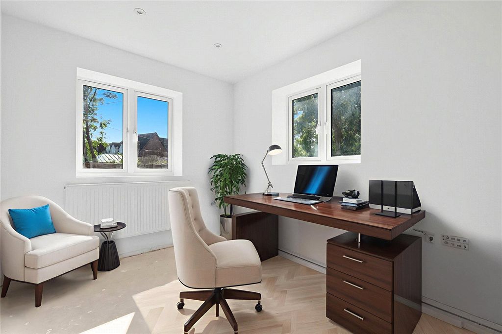 Property photo 2 of 13 Study