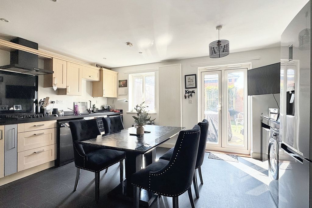 Property photo 2 of 15 Img_7699