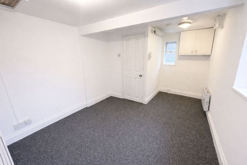 Property photo 1 of 3