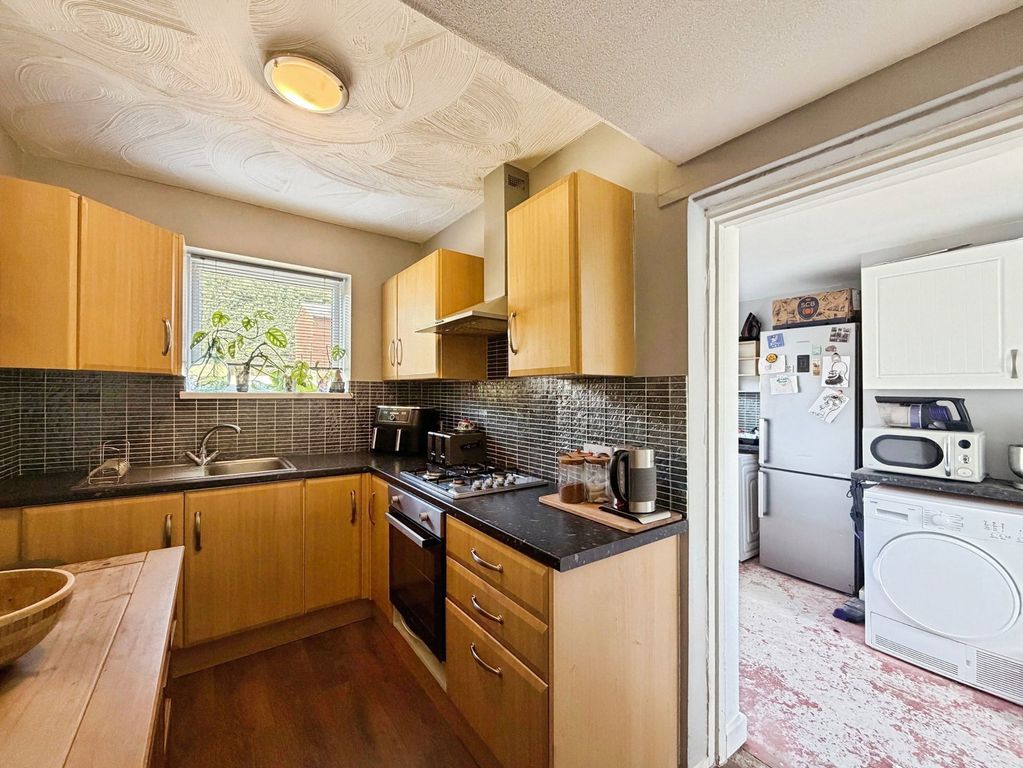 Property photo 3 of 26