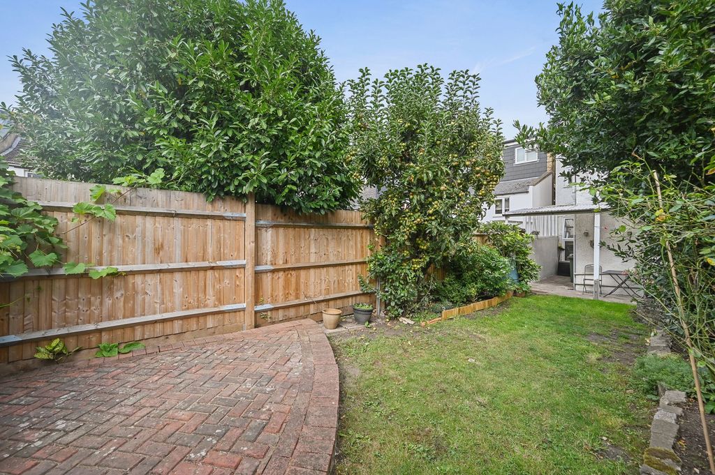 Property photo 2 of 13