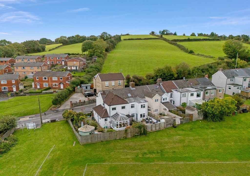 Property photo 1 of 34