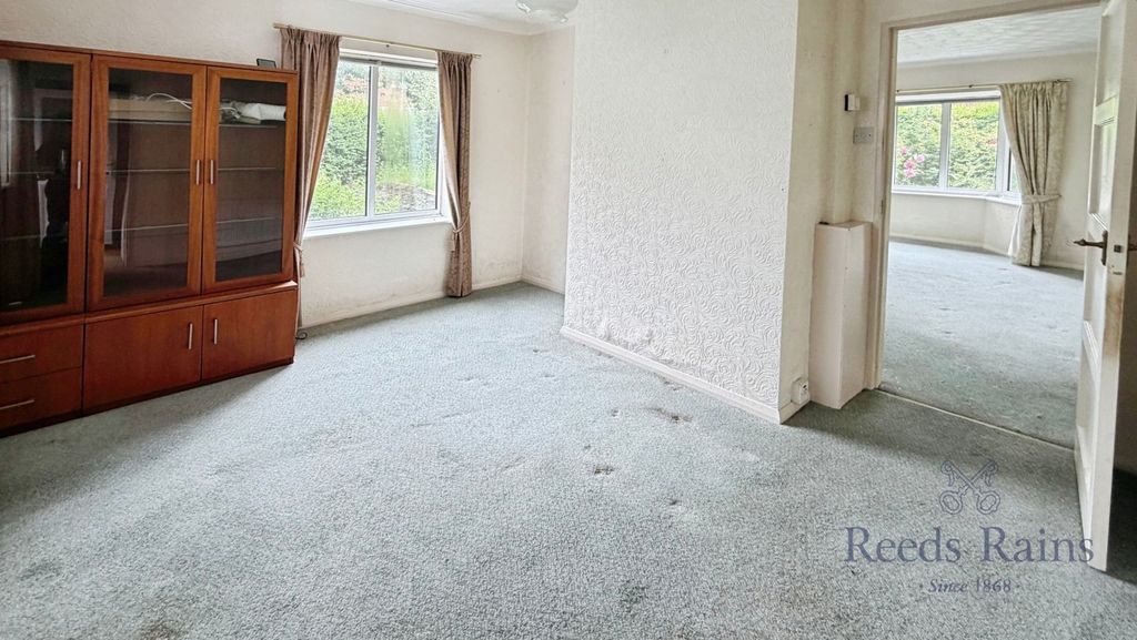 Property photo 3 of 13 Pbox-Img.Jpg