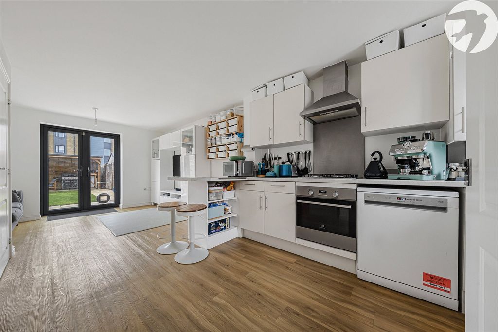 Property photo 3 of 32 Kitchen Area