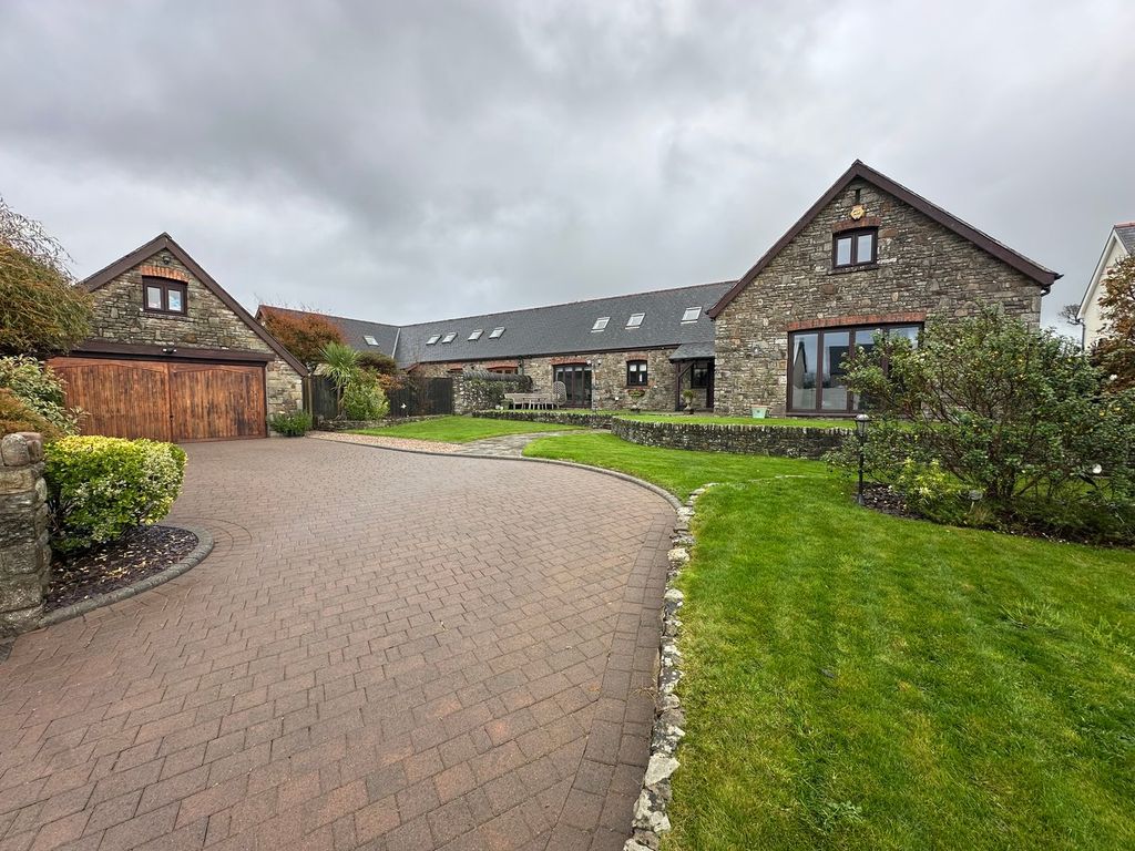 Property photo 1 of 19