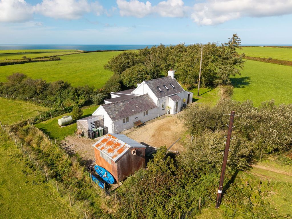 Property photo 2 of 38