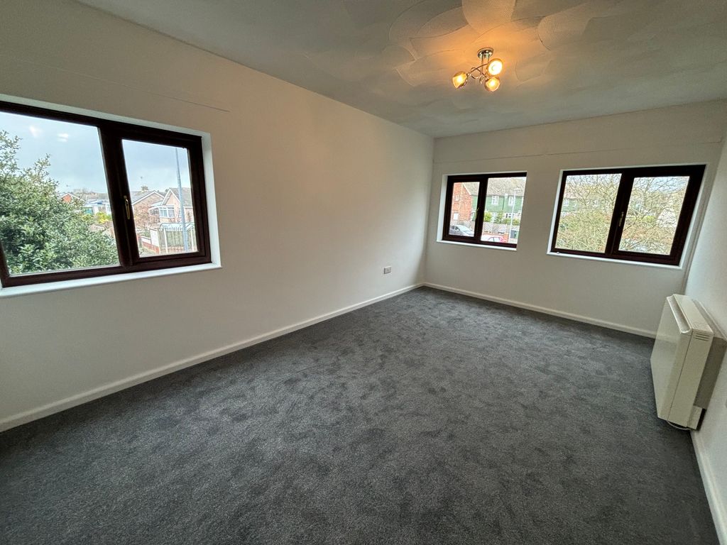 Property photo 3 of 7 Image