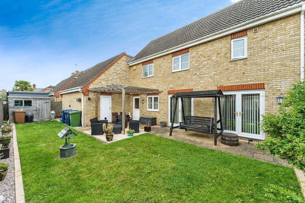 Property photo 2 of 16