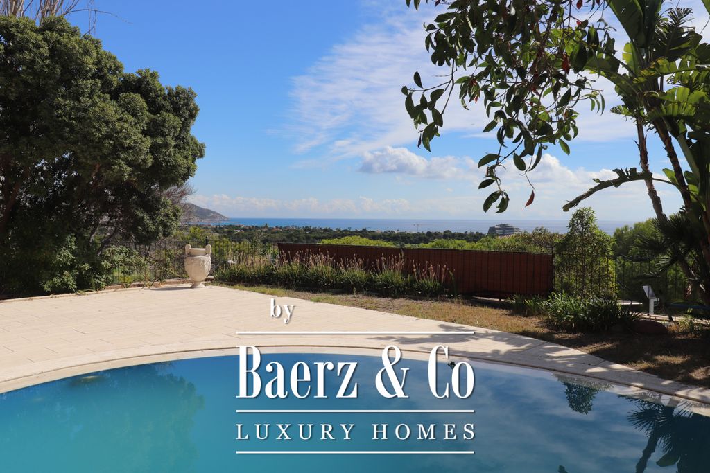 Property photo 1 of 108