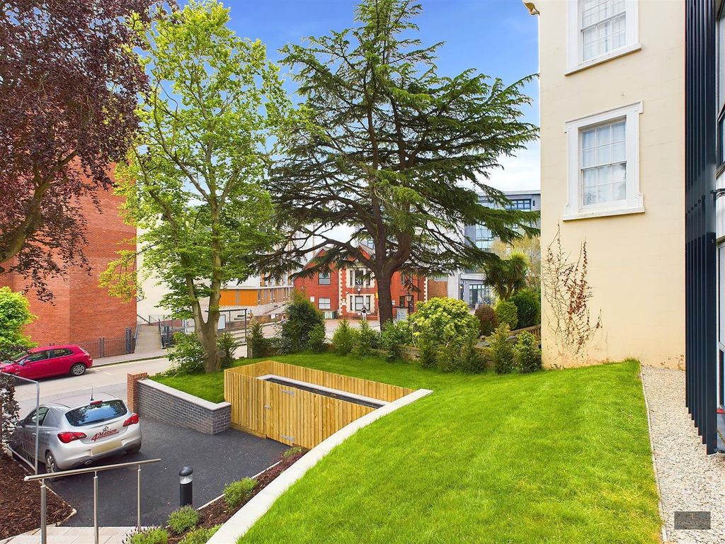 Additional image 10 of 2 bed flat to rentNew North Road, Exeter EX4