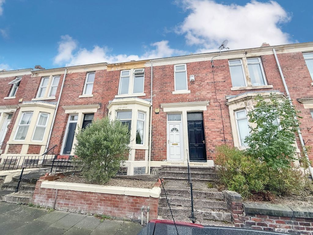 Property photo 1 of 8 External