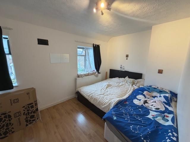 Property photo 3 of 7 Photo 1