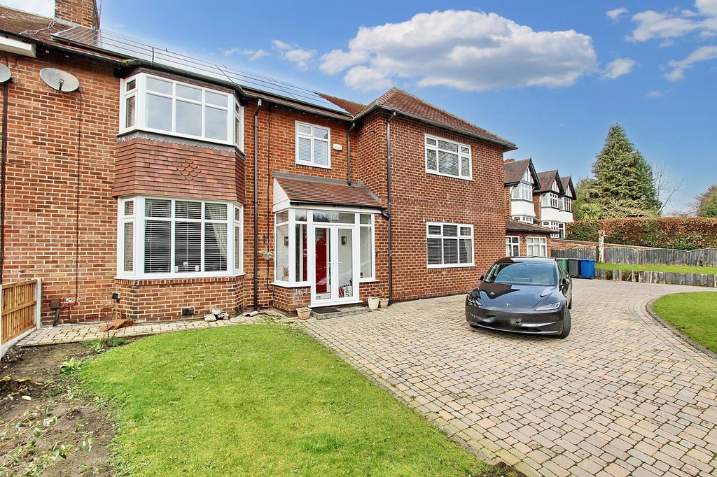 Property photo 1 of 33