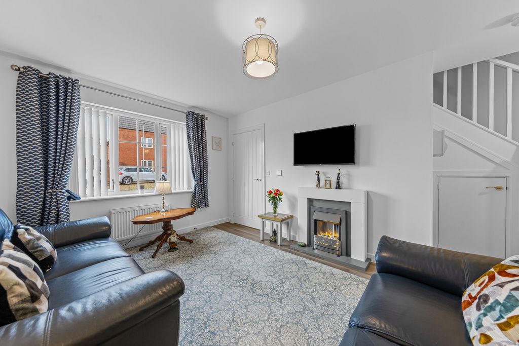 Property photo 2 of 26