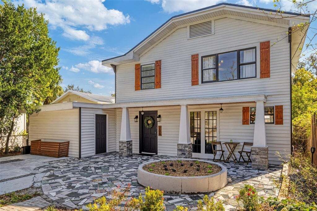 Property photo 1 of 20