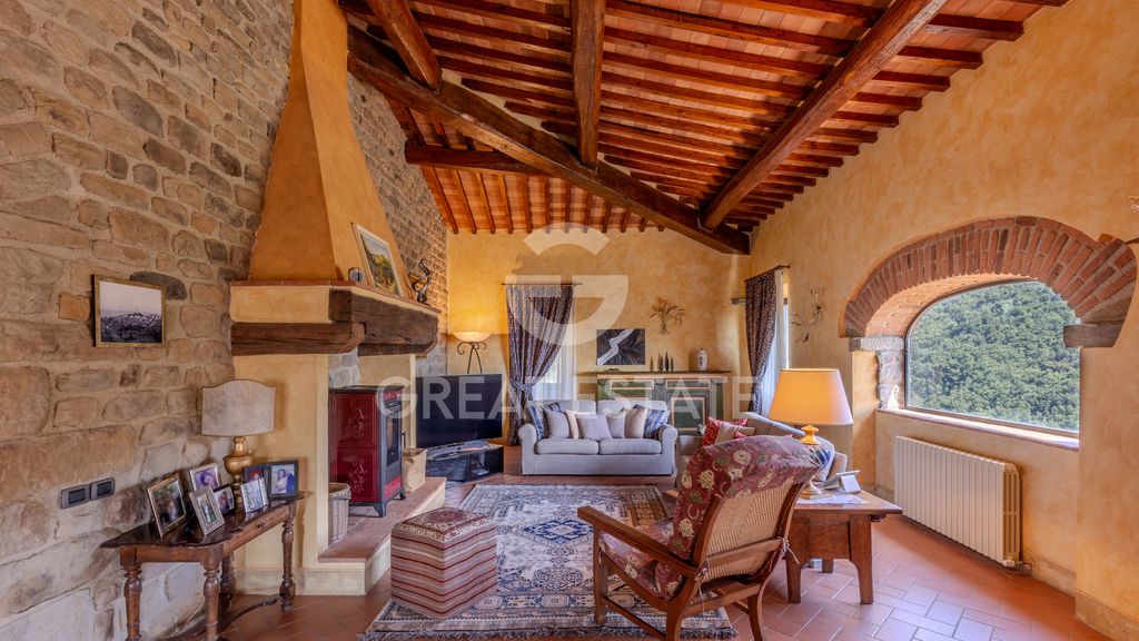 Property photo 2 of 38 Interiors