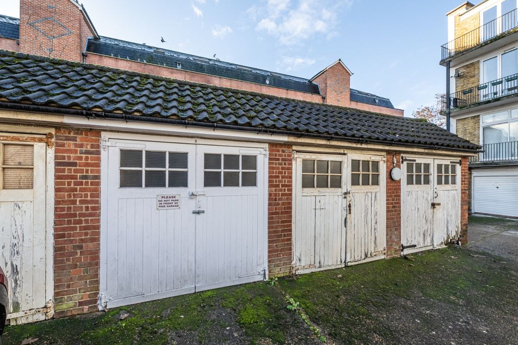 Property photo 2 of 34 4812846