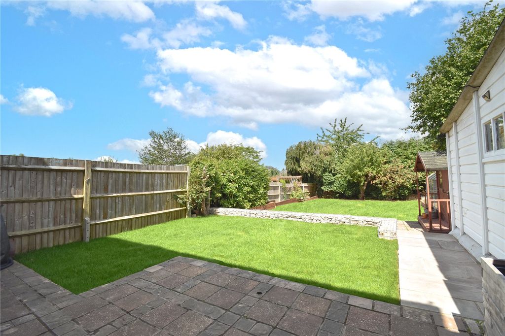 Property photo 2 of 9 Picture No. 13