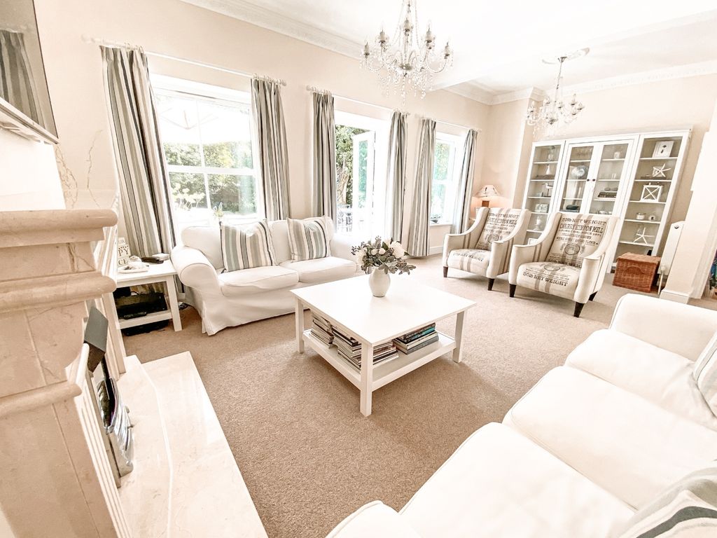 Property photo 2 of 16 Image 1