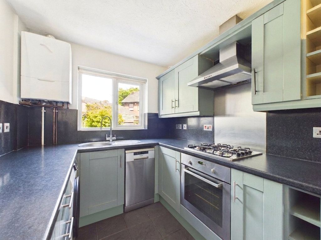 Property photo 2 of 15 Picture No. 12