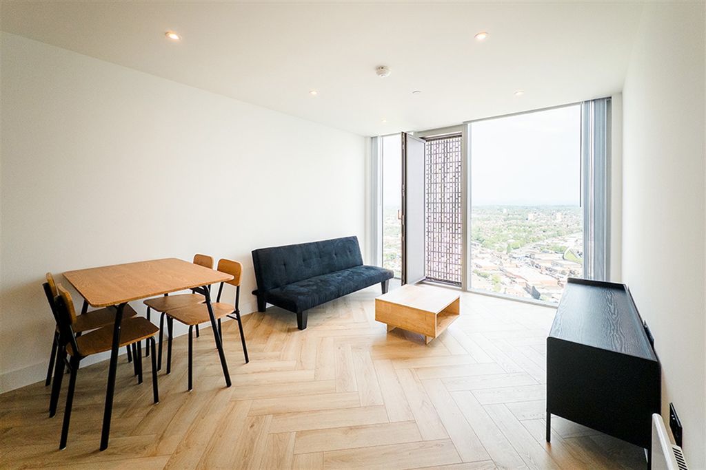 Property photo 1 of 14 (Main)
